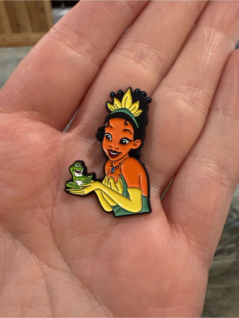 Disney Princess & the Frog Tiana & Naveen Enamel Pin - Green & Yellow